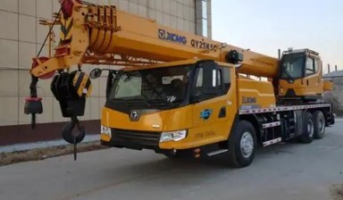 Manipulator trucks от Abdulraheem Alamoodi: XCMG 1 photos