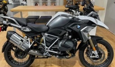 Motorcycle Rental от Han Han: 1 photos