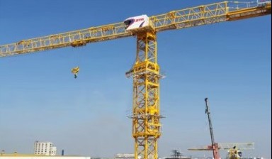 Подъёмные башенные краны от Rentacraneuae: 1 photos