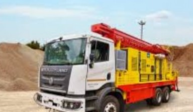 Digger derrick trucks от Rentalequipmentdubai: Howo 1 photos