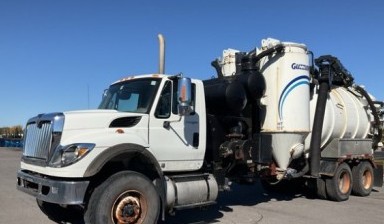 Sludge trucks от Reyamirental: Mack 1 photos
