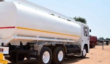 Gasoline trucks от Ahmed equipmentr ental: Man 1 photos