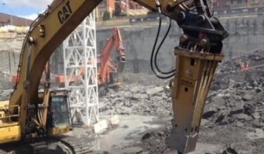 Rock breaker machine от Arabianoilfield: Caterpillar 1 photos