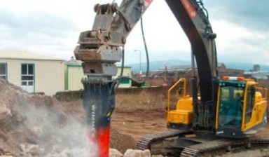Объявление от Professional Surveys: «Operational rental of hydraulic hammer» 1 photos