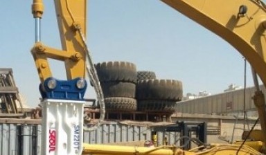 Rock breaker machine от Walidrental: Caterpillar 1 photos