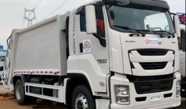 Garbage removal от Manager: Isuzu 1 photos