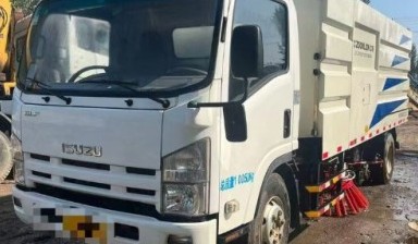 Municipal vehicles от Manager: Isuzu 1 photos