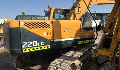 Excavators от Ejaz Ullah Mehsud: Hyundai 4 photos